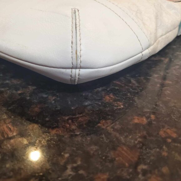 COACH WHITE SIGNATURE FLORAL BEE DUFFLE CROSSBODY - Picture 9 of 17